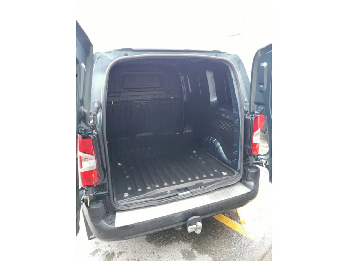 Citroen Berlingo LX PLUS BLUEHDI 100 M - Image 2
