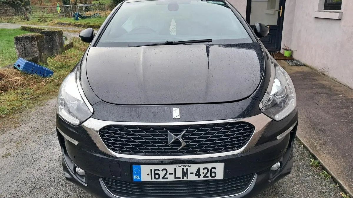 DS Automobiles DS 5 2016 - Image 2