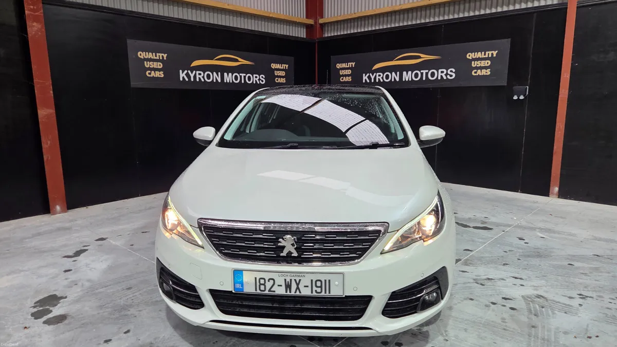 Peugeot 308 2018 1.2 - Image 1