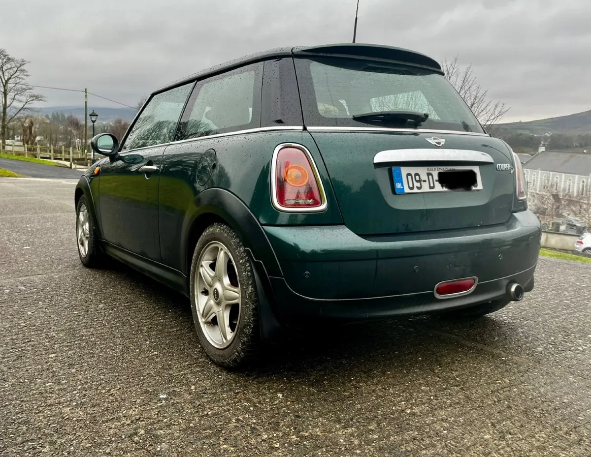Mini Cooper 2009 - Image 2