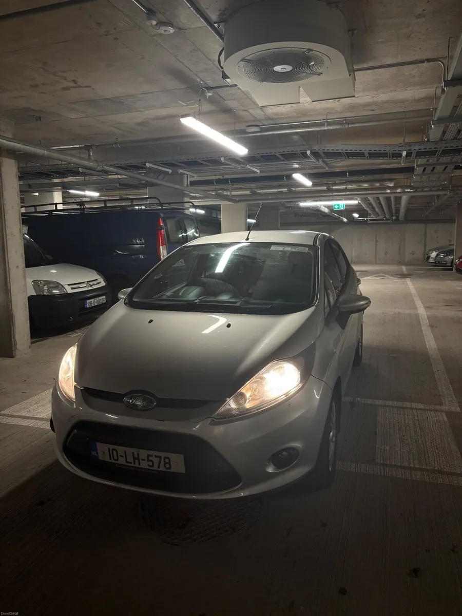 Ford Fiesta 2010 - Image 1