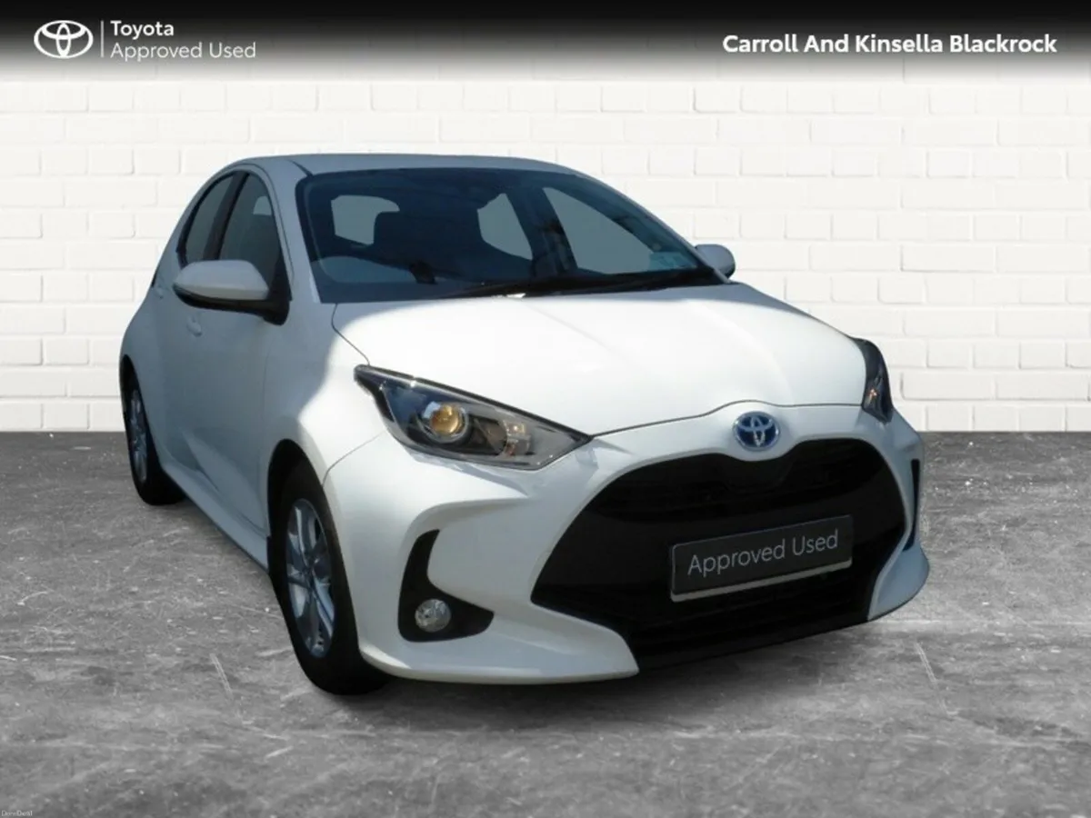 Toyota Yaris Hybrid Luna - Image 1