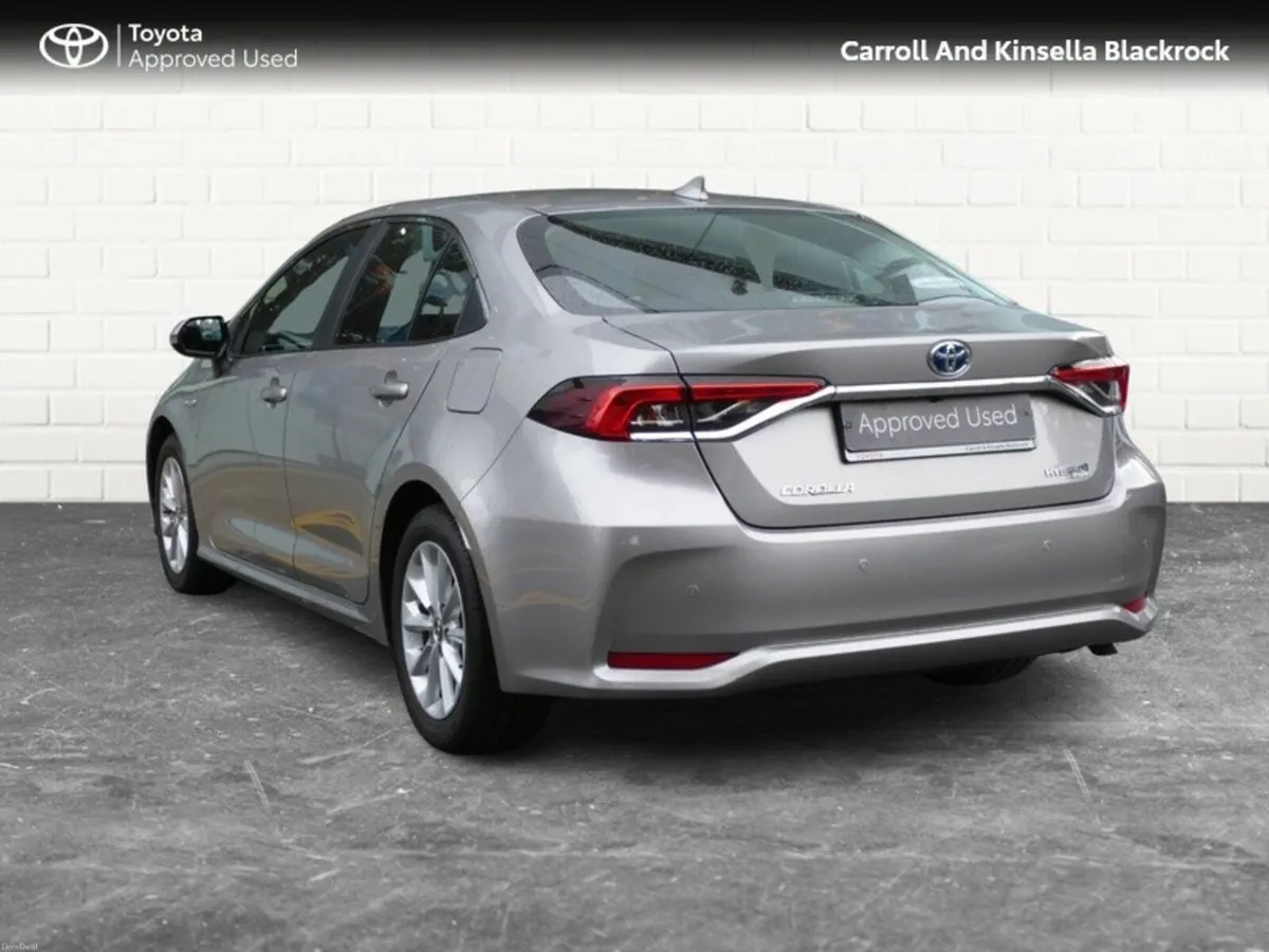 Toyota Corolla Hybrid Luna Saloon - Image 2