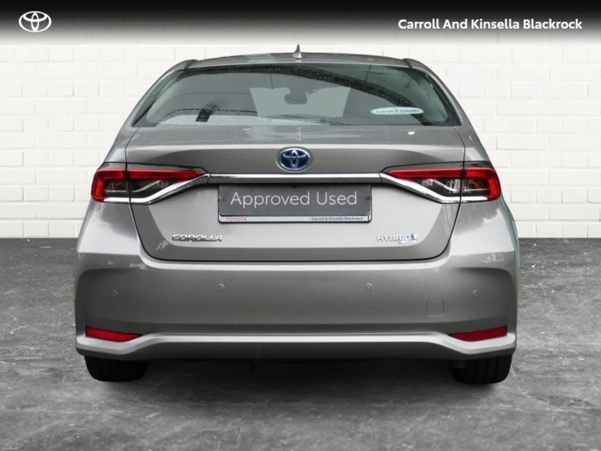 Toyota Corolla Hybrid Luna Saloon - Image 4