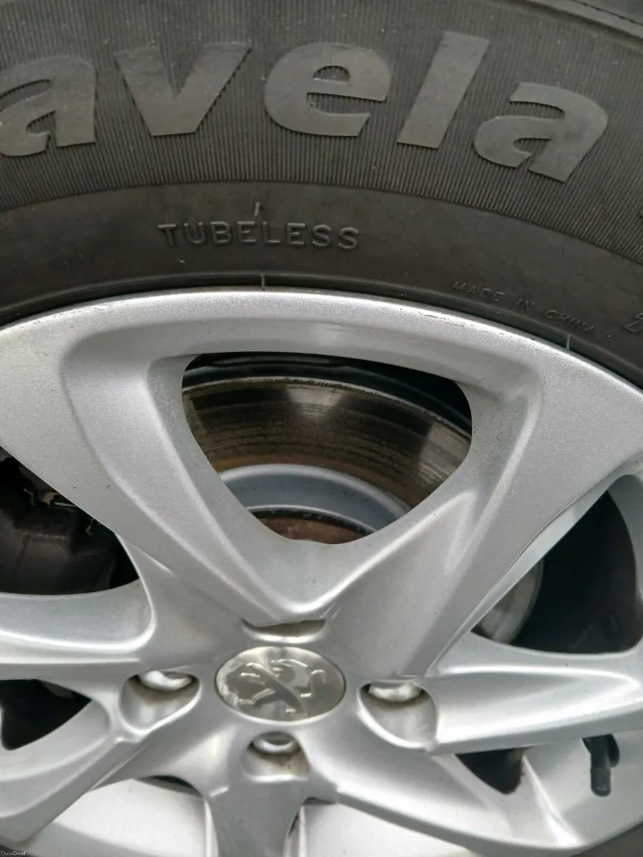 Peugeot 208 2016 - Image 4