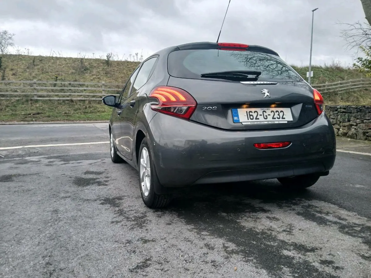 Peugeot 208 2016 - Image 2