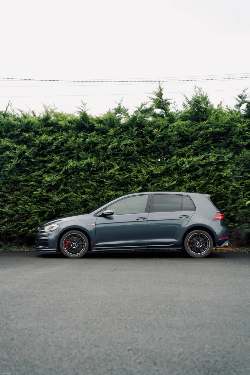 🌟Volkswagen Golf GTI 2.0 2017 with Low Mileage🌟 - Image 2