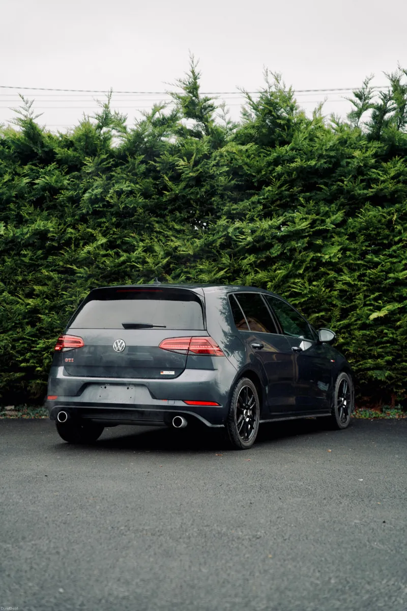 🌟Volkswagen Golf GTI 2.0 2017 with Low Mileage🌟 - Image 4