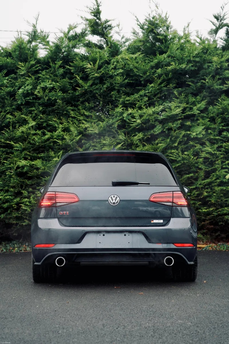 🌟Volkswagen Golf GTI 2.0 2017 with Low Mileage🌟 - Image 3