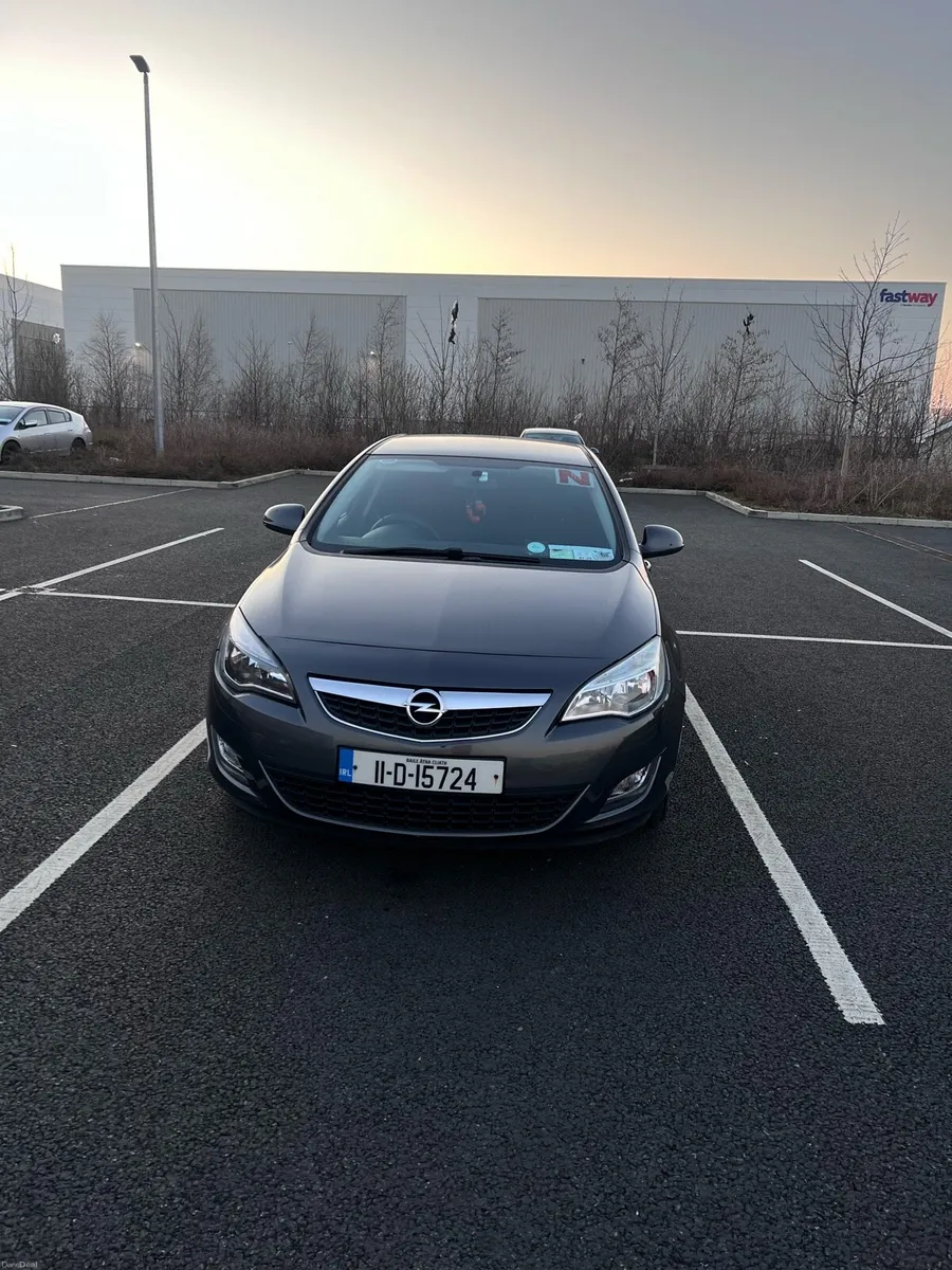 Opel Astra 2011 1.4petrol - Image 3