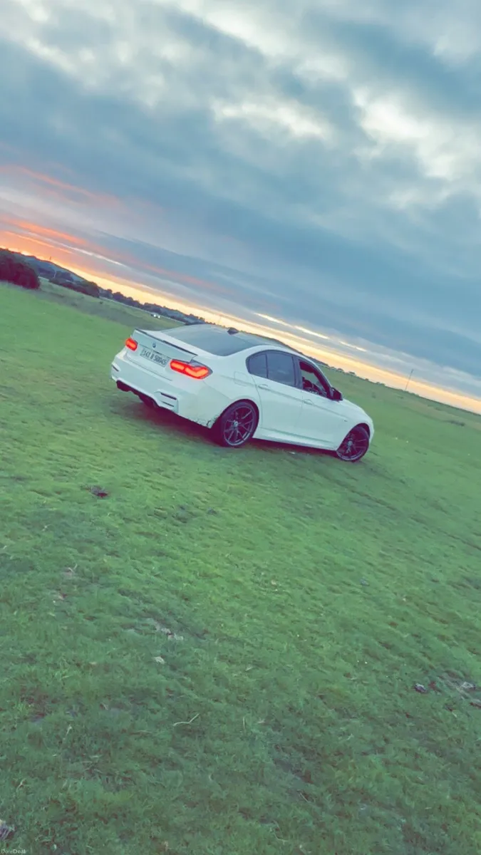 320i bmw f30 very low km - Image 1