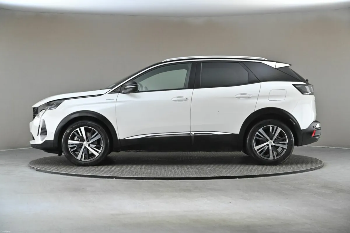 Peugeot 3008 1.6 PHEV ALLURE **BI-TONE ROOF** - Image 5