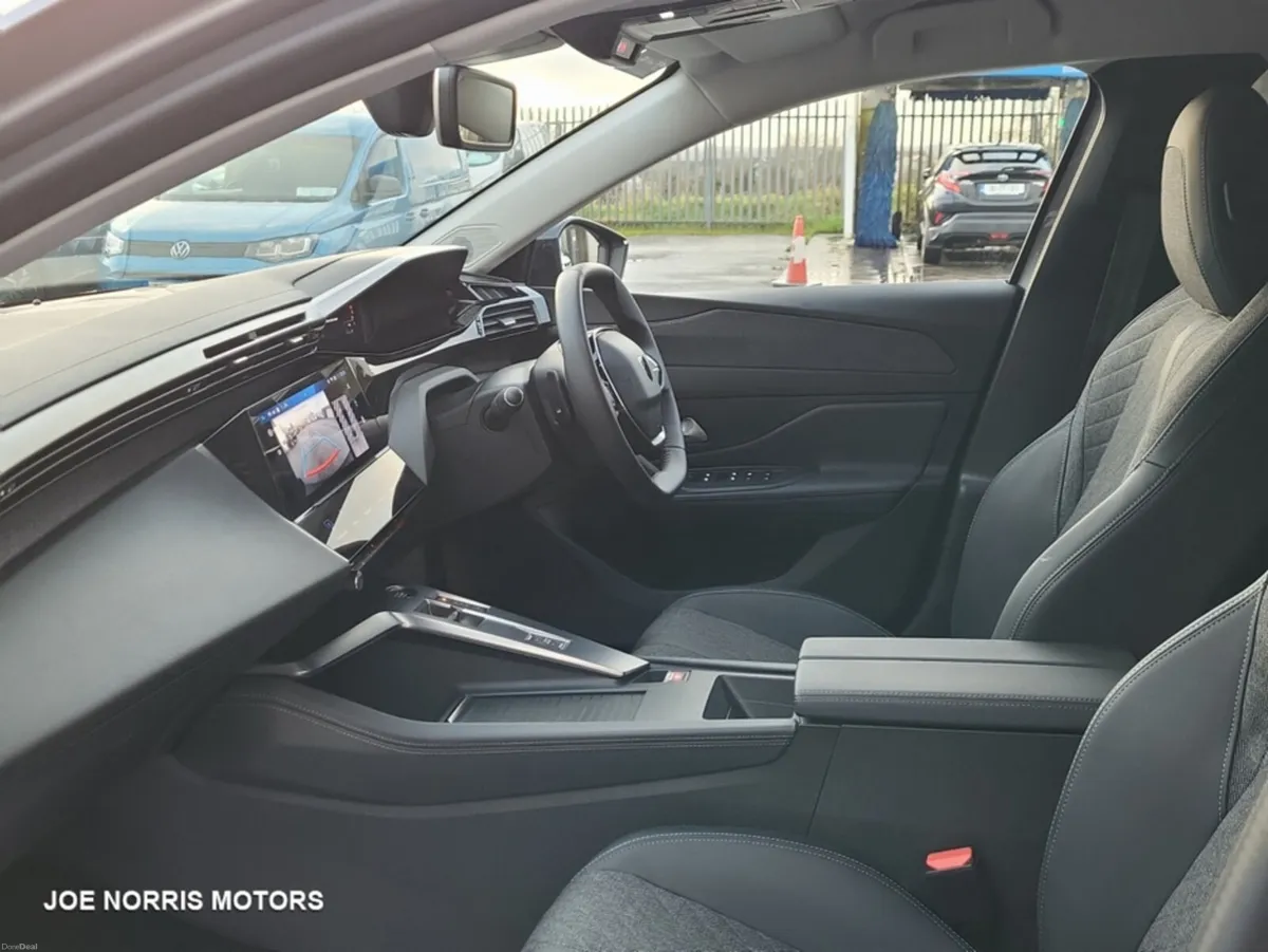 Peugeot 408 ALLURE 1.2 130 AUTOMATIC 6 4 M - Image 4