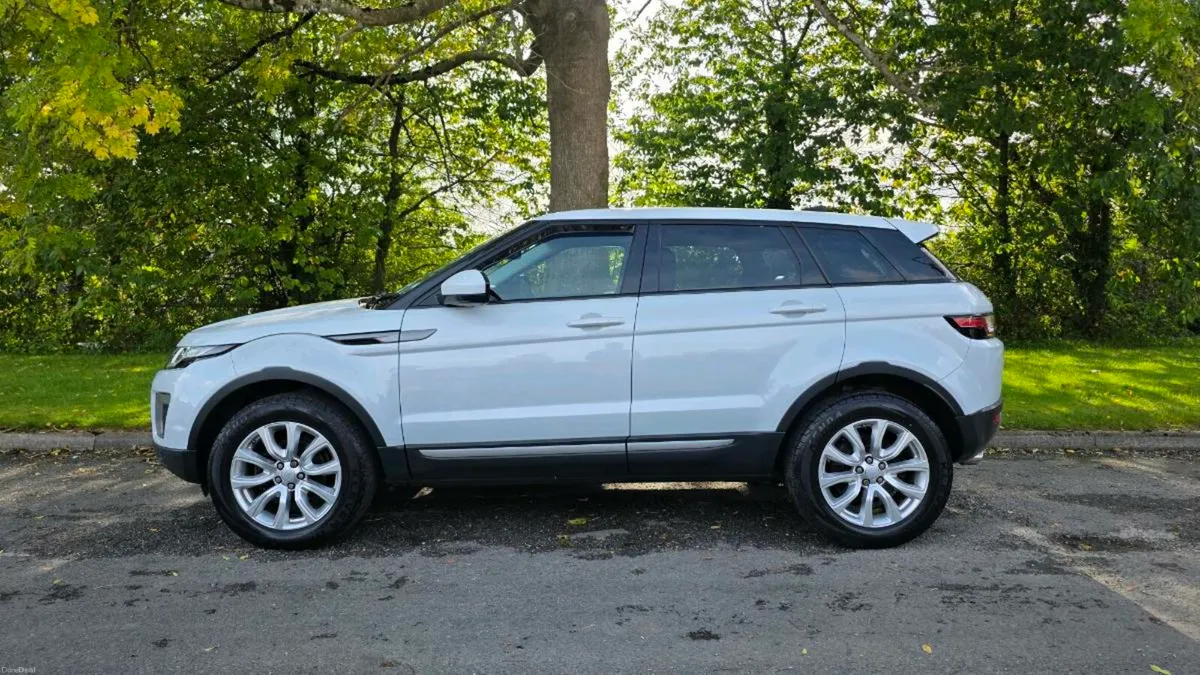 Range Rover Evoque - Image 2
