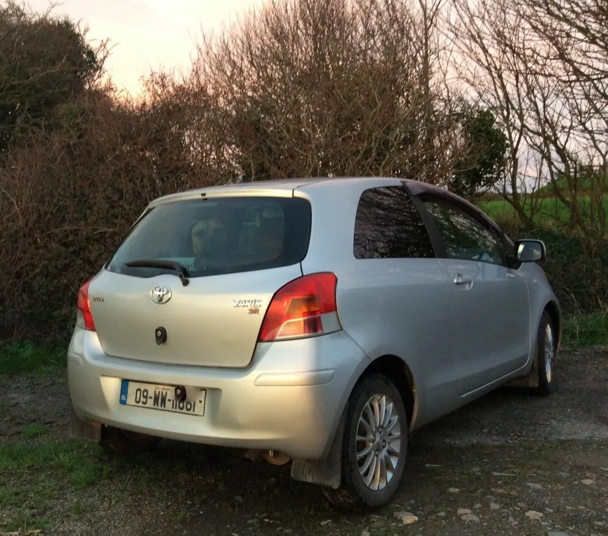 Toyota Yaris 2009 - Image 4