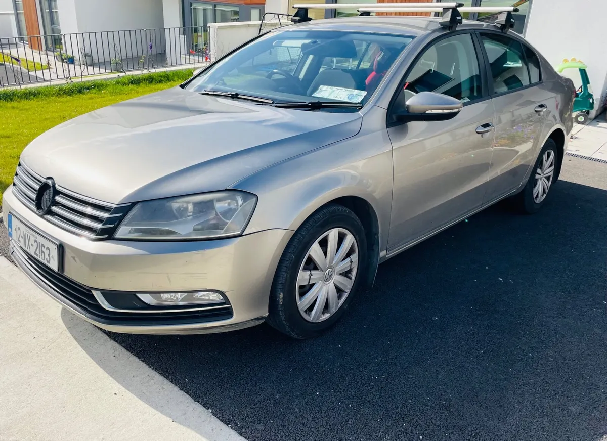 Volkswagen Passat 2012 - Image 1