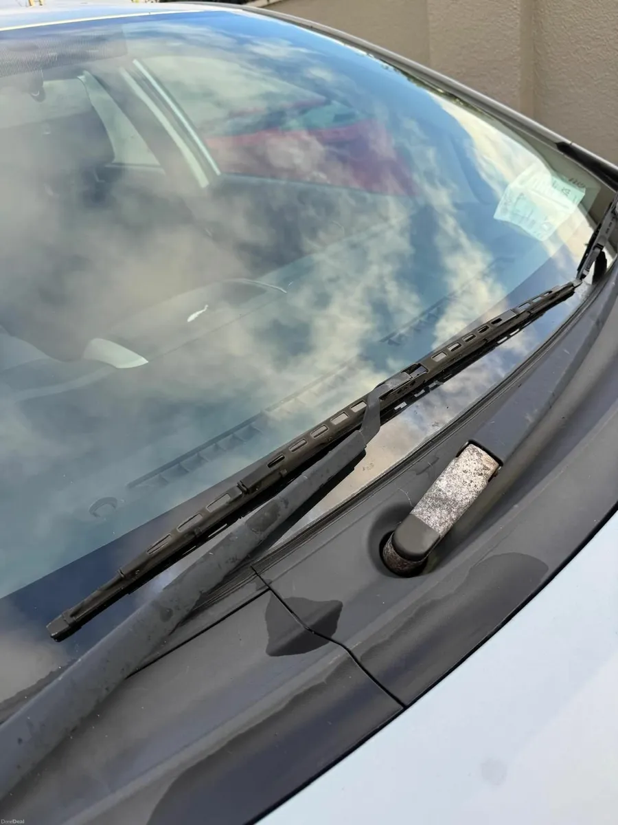 Toyota Auris 2008 - Image 1