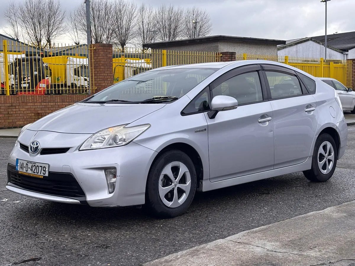 2014 Toyota Prius*FRESH NCT*TAX AUG 26* - Image 4