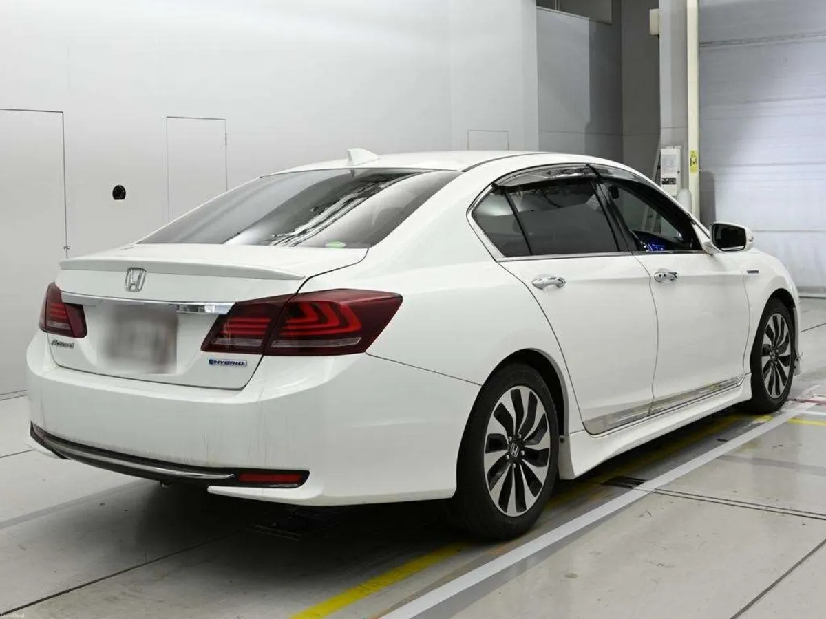 2014 Honda Accord 2.0 Hybrid Auto - Image 4