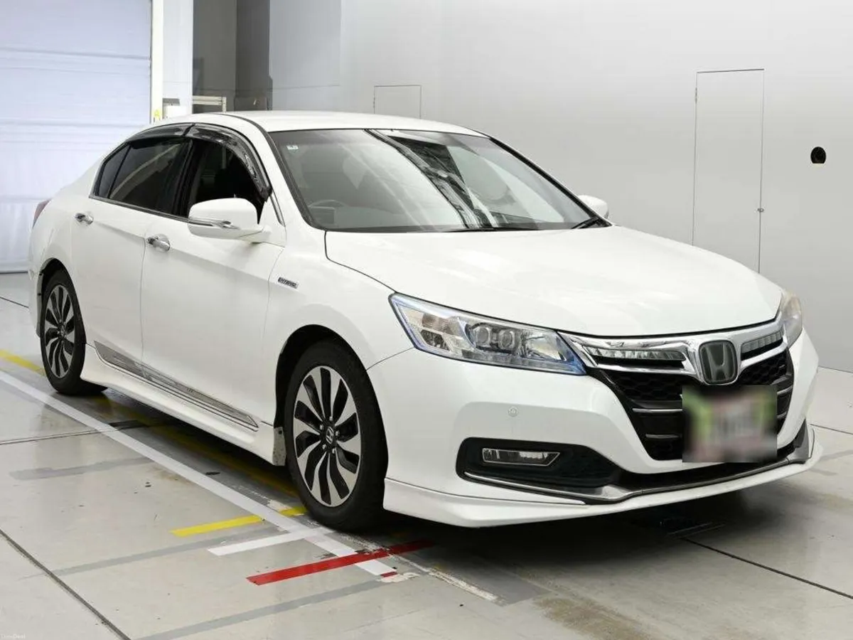 2014 Honda Accord 2.0 Hybrid Auto - Image 2