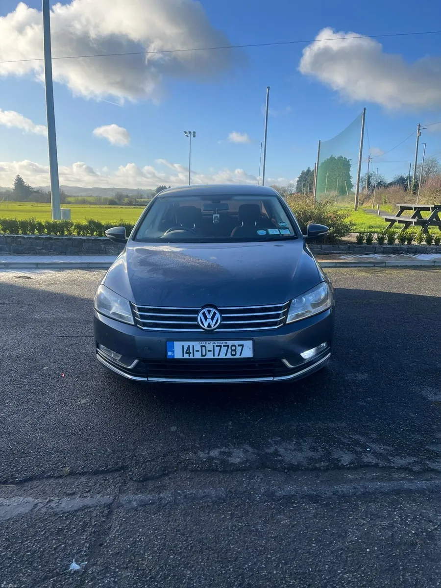 Volkswagen Passat - Image 1