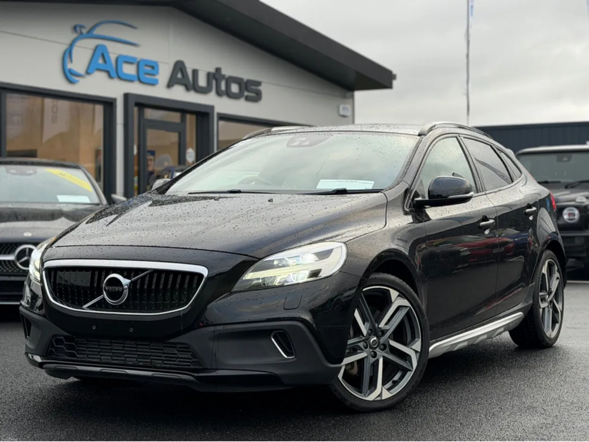Volvo V40 4WD - 2.0L DIESEL - AUTO - 12M WARRANTY - Image 1