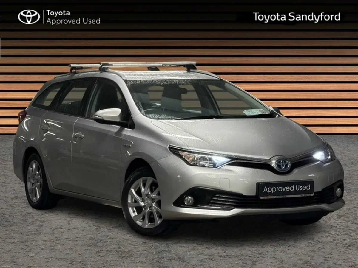 Toyota Auris 1.8 HYBRID LUNA ESTATE /ONE OWNER/FUL - Image 1