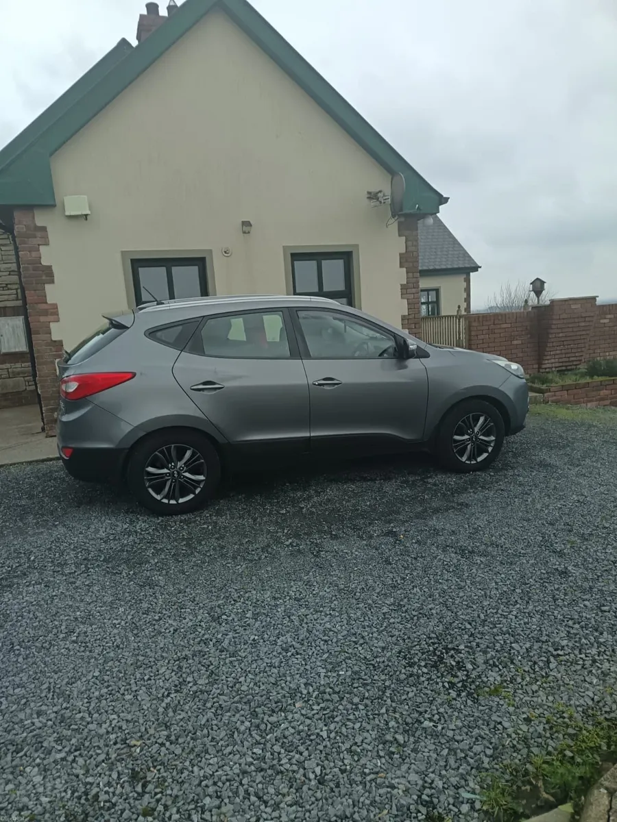 151 Hyundai ix35 - Image 2