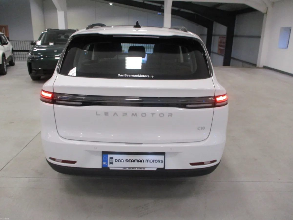 2026 Leapmotor C-10 Style - Image 6
