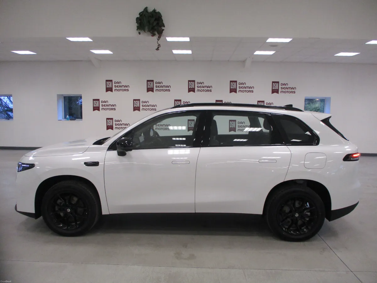 2025 Leapmotor C-10 Style - Image 1