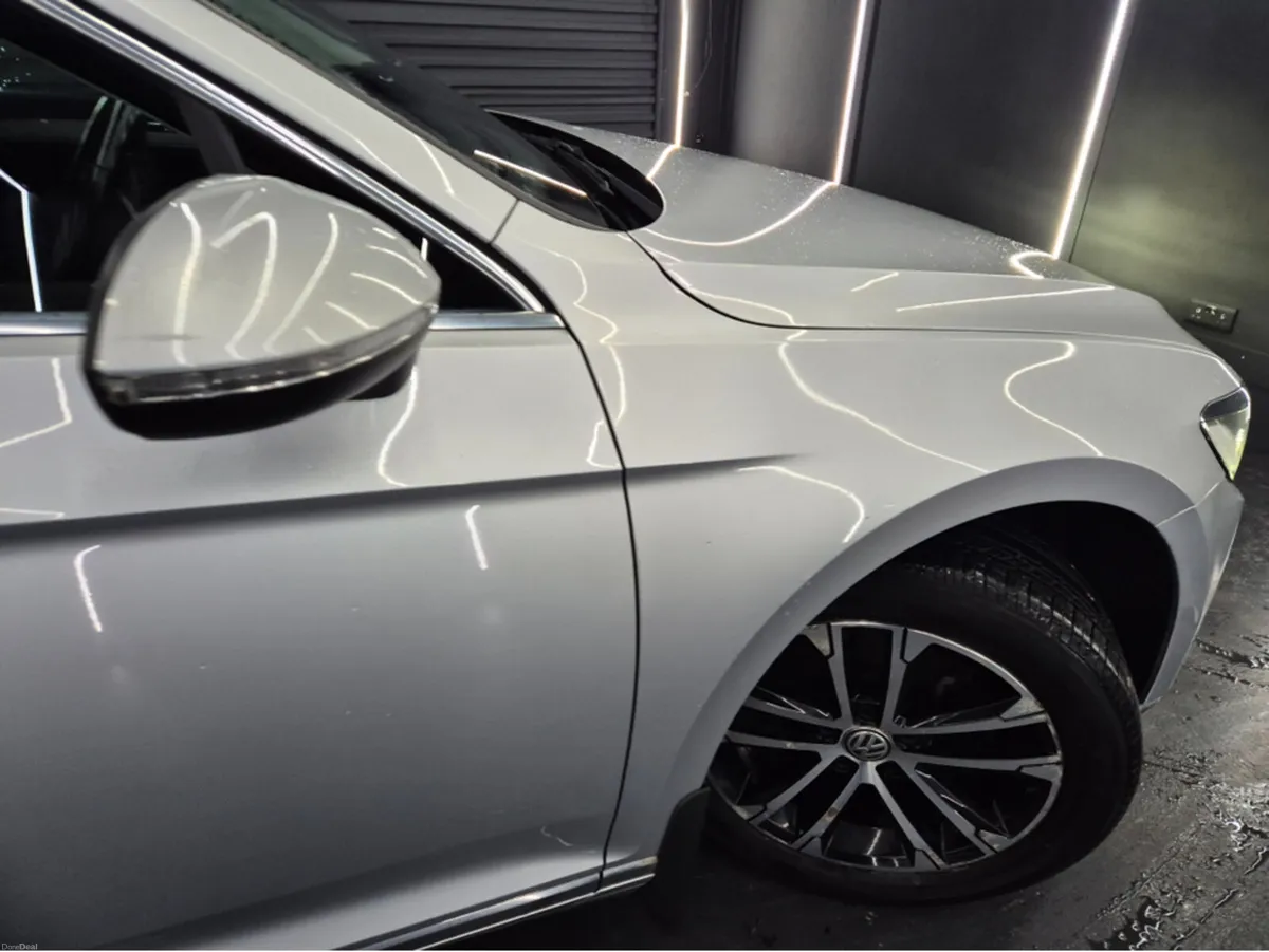 Volkswagen Passat HIGHLINE 2.0 TDI MANUAL 6SPEED F - Image 4