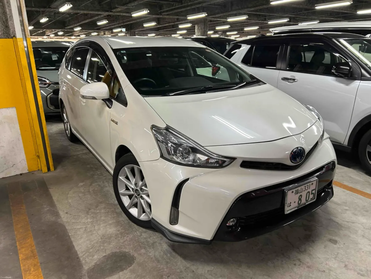 Toyota Prius 7 SEATER AUTOMATIC HYBRID 1.8 PETROL