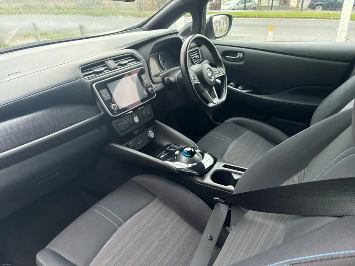 Nissan Leaf 40K EV SV PREMIUM 40KW '19 4DR AUTO - Image 3