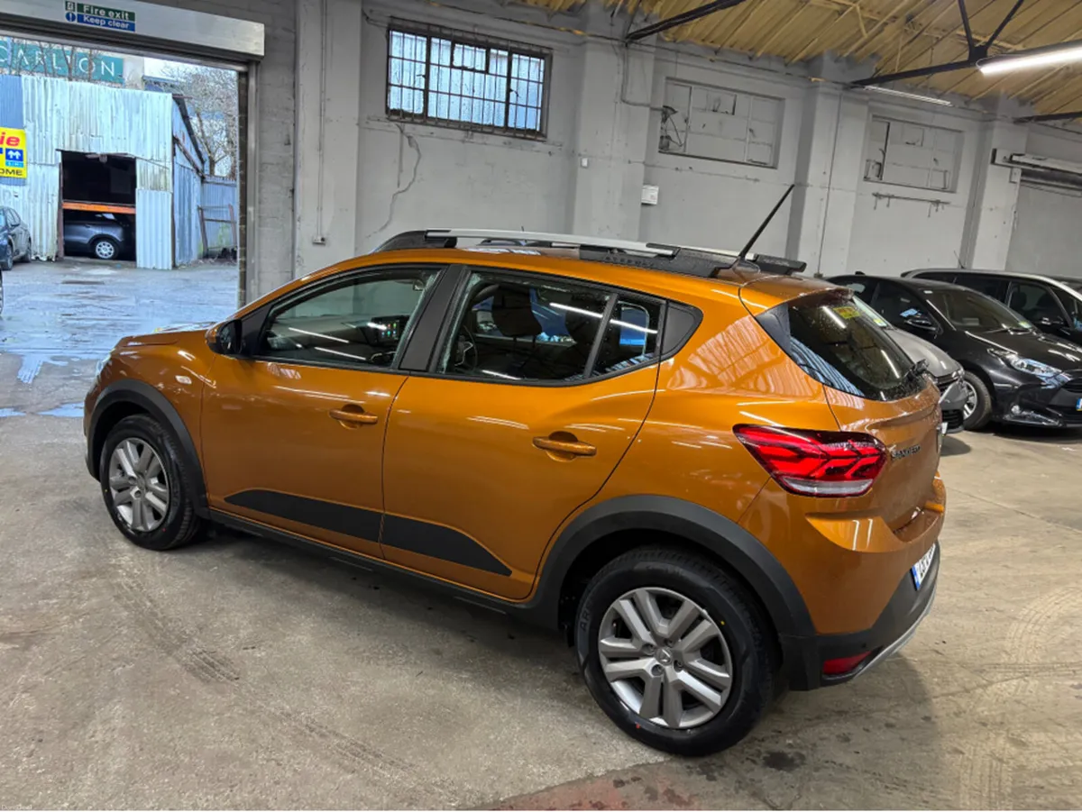 Dacia Sandero STEPWAY COMFORT TCE 90 CVT MY2 - Image 2