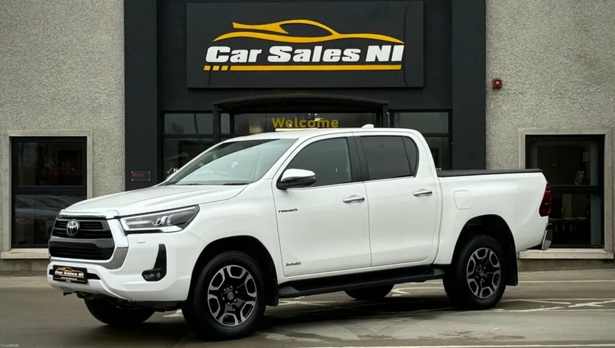 2.4 D-4D Invincible Pickup Double Cab 4dr Diesel A - Image 2