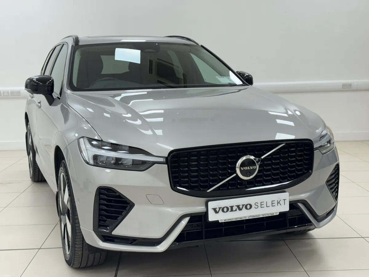 Volvo XC60 2025 T6 - Image 1