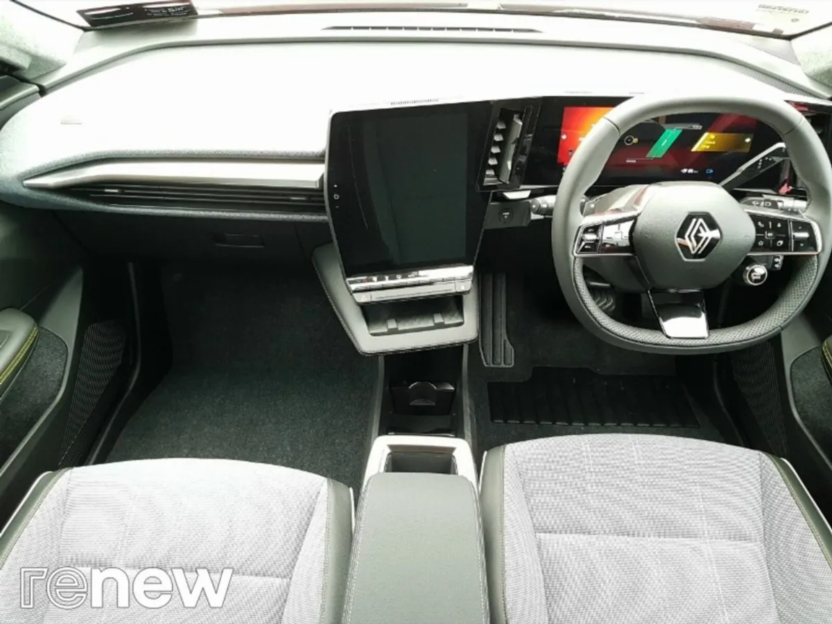 Renault Scenic techno 87kWh 220hp - Image 2