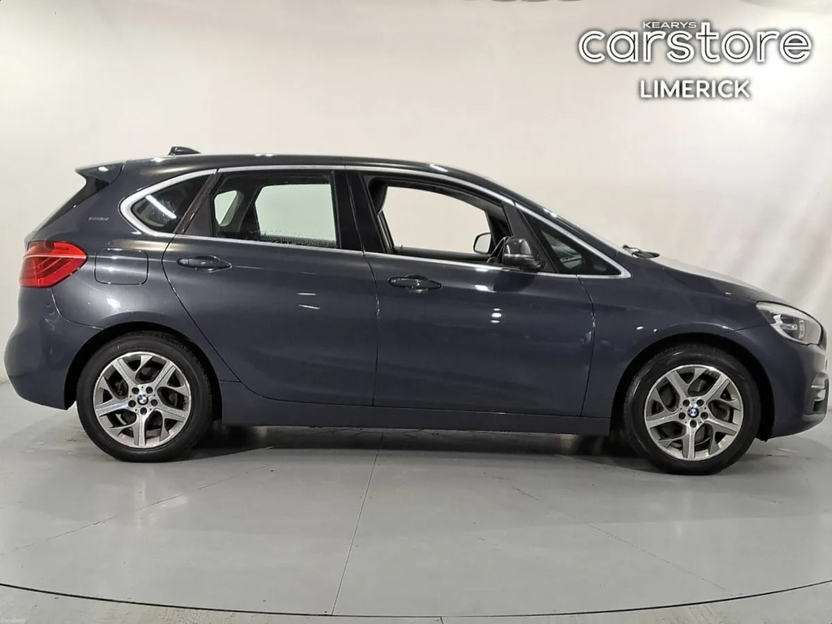 BMW 2-Series 218i Luxury - Image 2