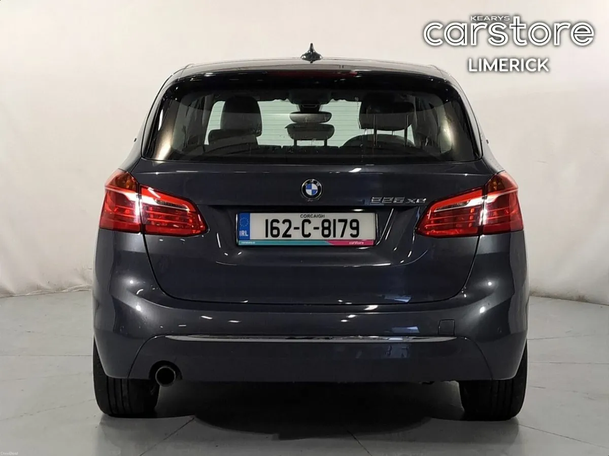 BMW 2-Series 218i Luxury - Image 4