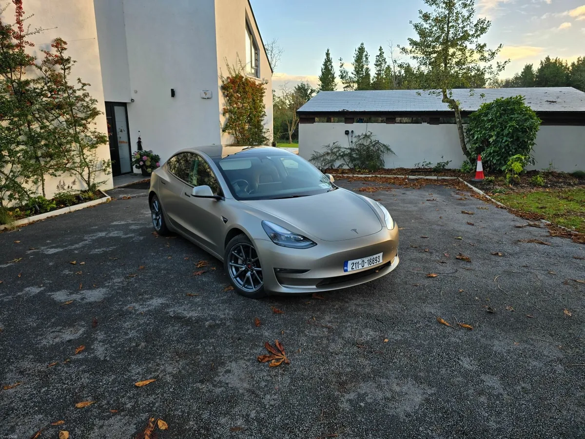 Tesla Model 3 2021 (Heat pump) - Image 1