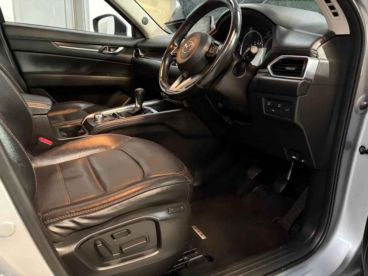 Mazda CX-5 2019. 2.2D. PLATINUM - Image 3