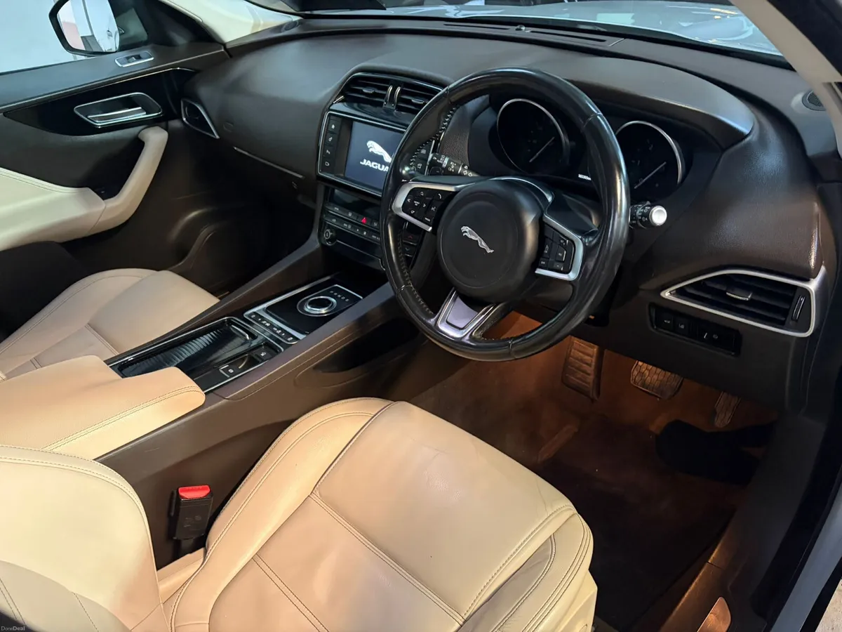 Jaguar F-Pace 2018 PRESTIGE 4WD  AUTOMATIC - Image 3