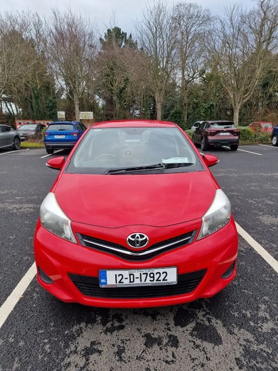 2012 Toyota Yaris - Image 2