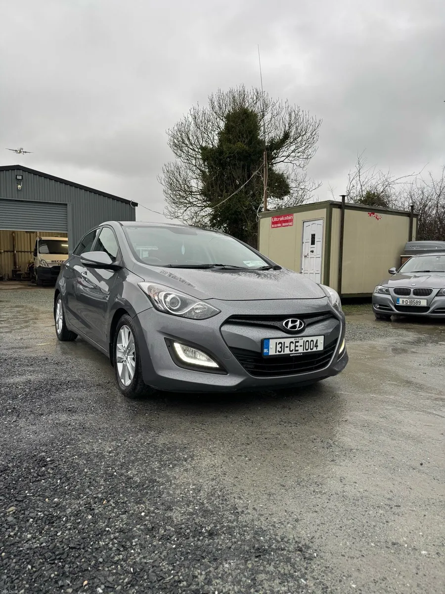 Hyundai i30 1.6dsl Deluxe ..NEW NCT..NEW MODEL - Image 2