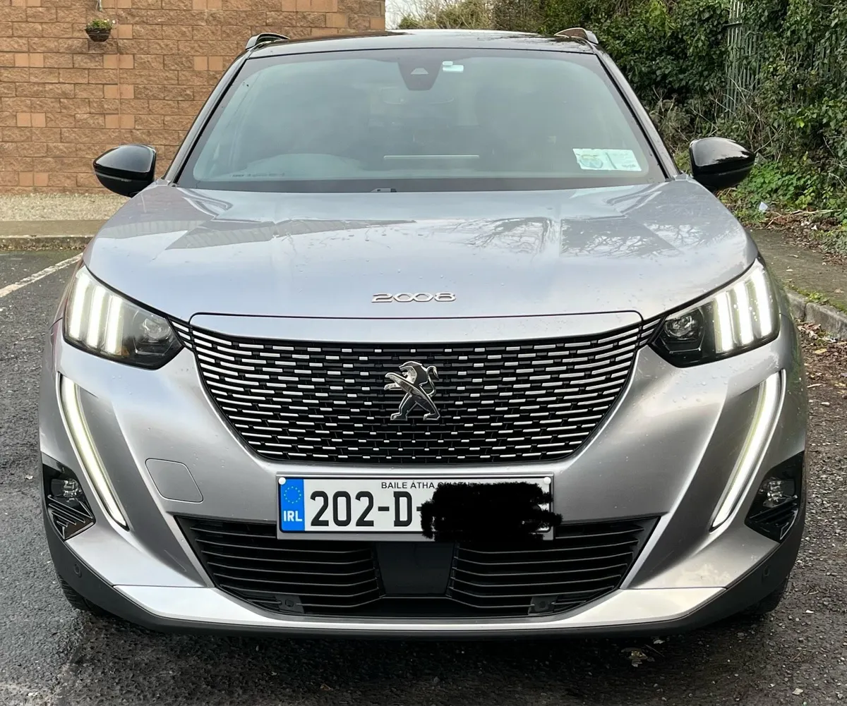 Peugeot e2008 GT line - Image 4