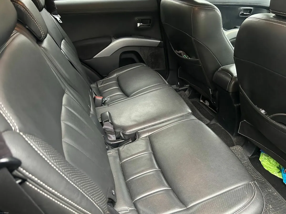 Mitsubishi Outlander 2012 - Image 4