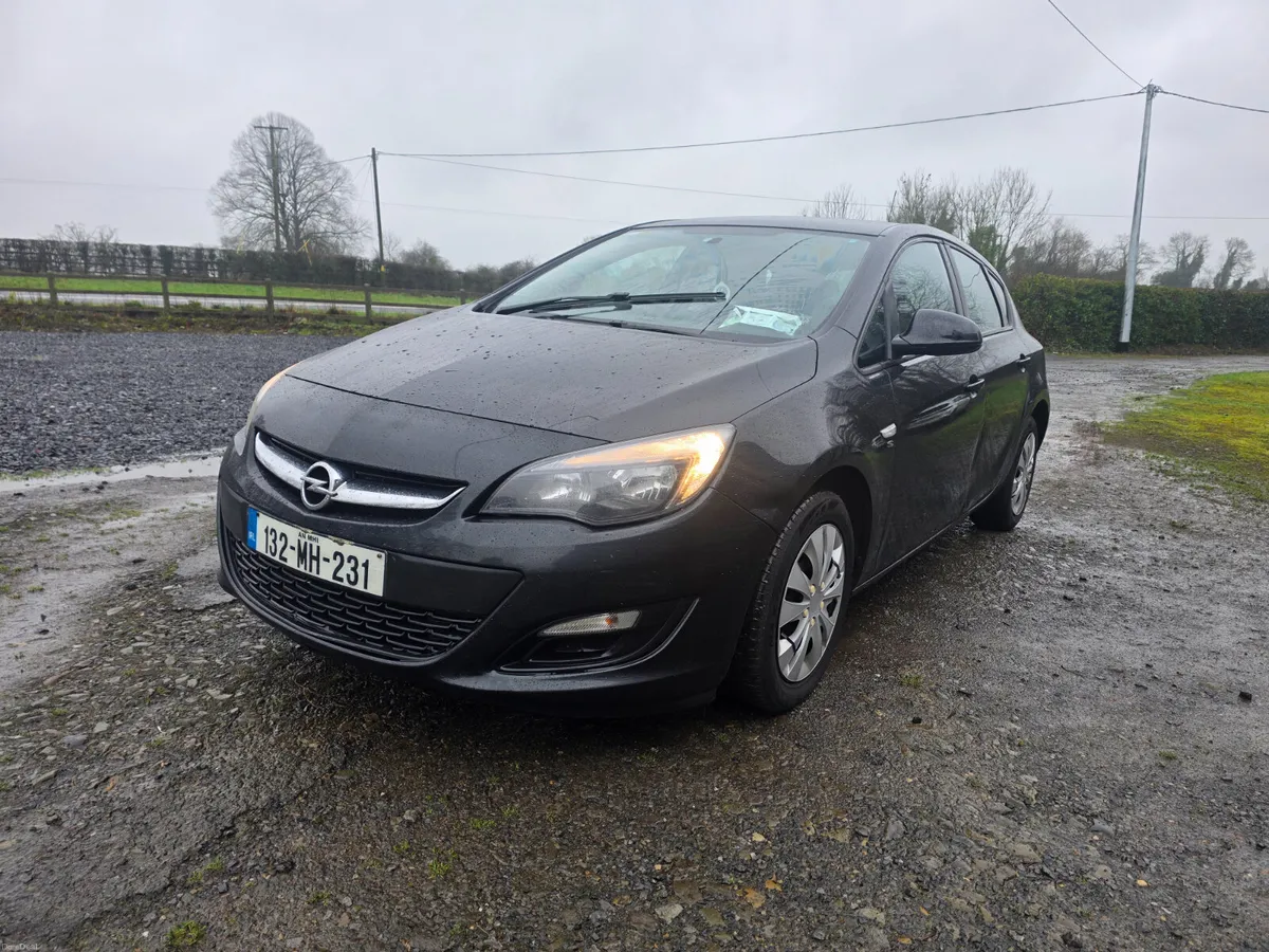 Opel Astra 1.4 petrol ( NEW NCT and taxed )!! - Image 2
