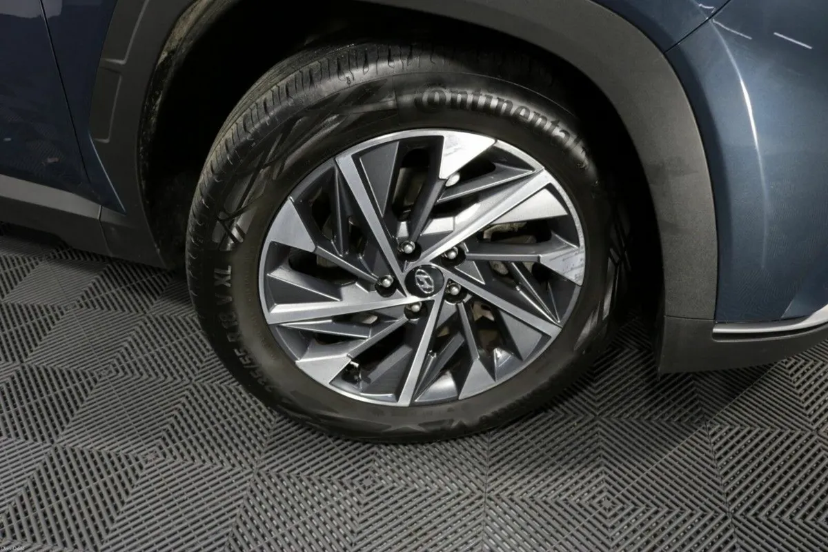 Hyundai Tucson EXECUTIVE 1.6L DIESEL SUV - Image 3