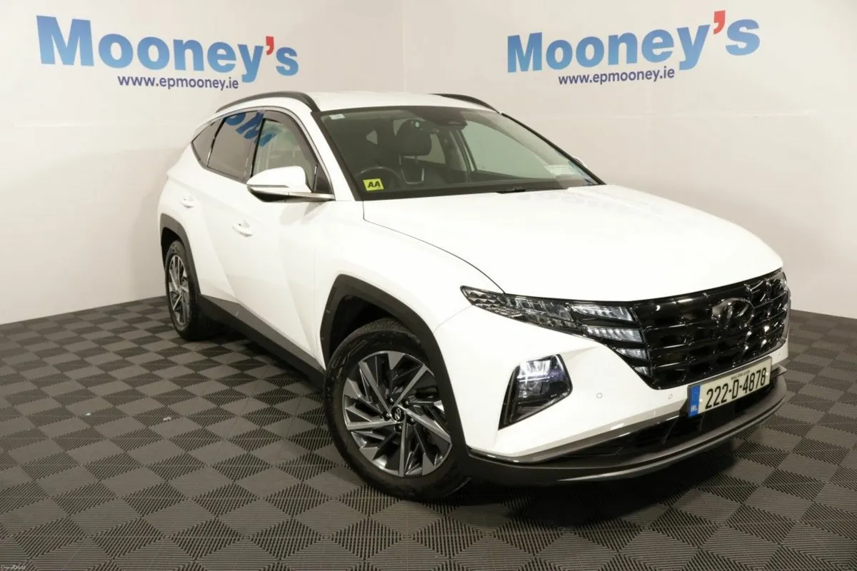 Hyundai Tucson EXECUTIVE PLUS 1.6L DIESEL SUV - Image 1