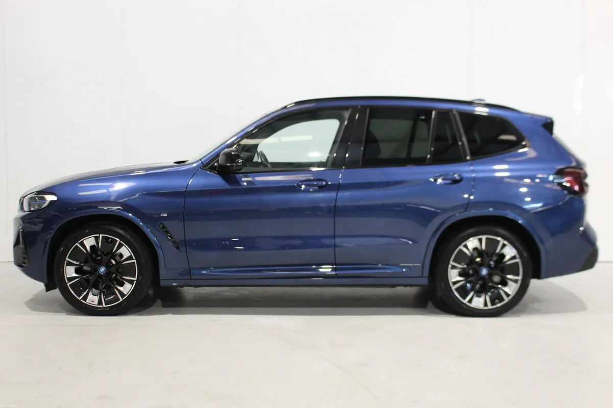 BMW iX3 2022 MSPORT PRO EDITION - Image 4